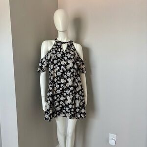 Candie's Black and White Floral Cold Shoulder Mini Dress/Tunic